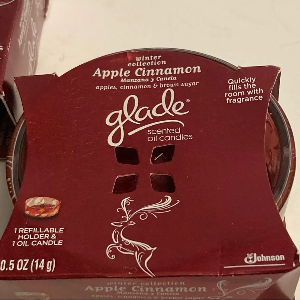 Glade Scented Oil 2 Glass Candle Holders & 2 Refills Apple Cinnamon Discontinued